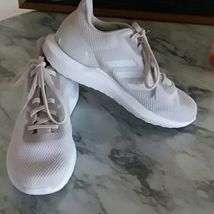 Adidas  cloudfoam tennis shoes